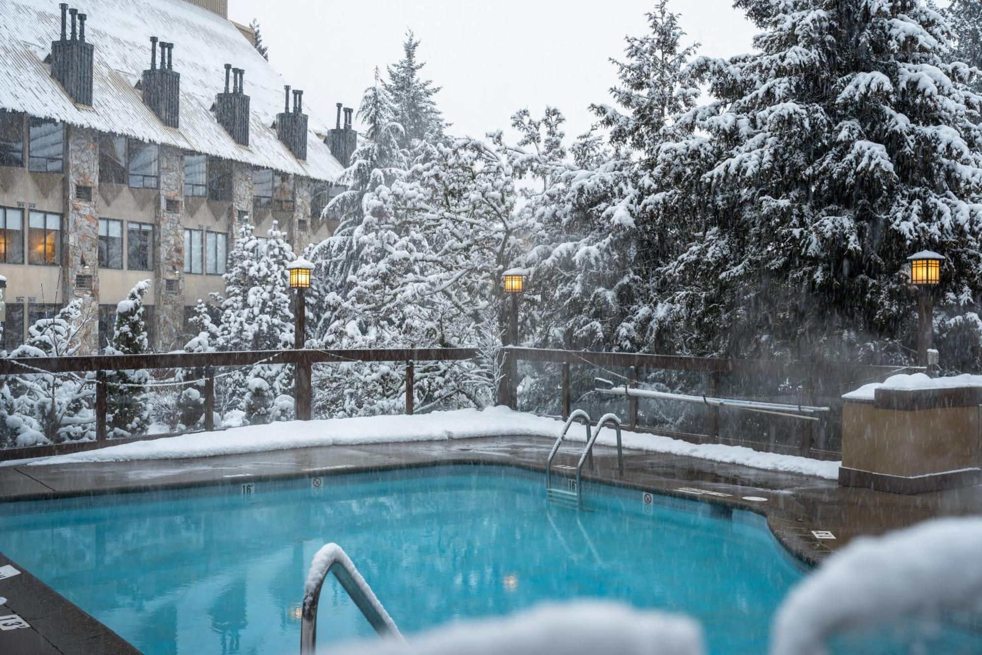 Whistler Village Inn & Suites מראה חיצוני תמונה