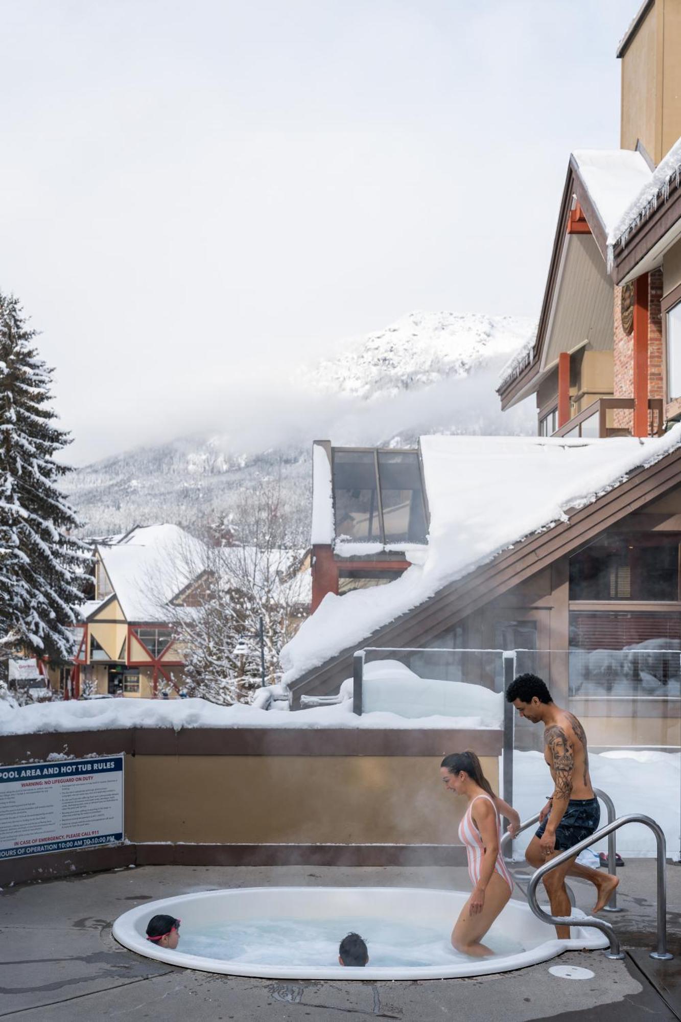 Whistler Village Inn & Suites מראה חיצוני תמונה
